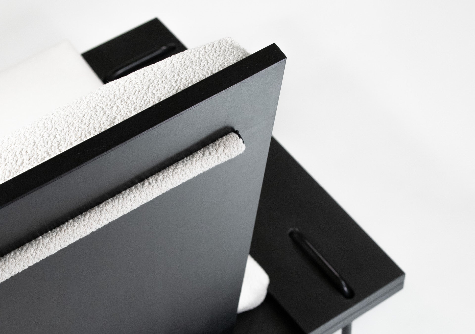 Schneidersitz Graphite